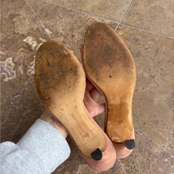 Manolo Blahnik Floral Cutout Pink Heels - Picture 4 of 8